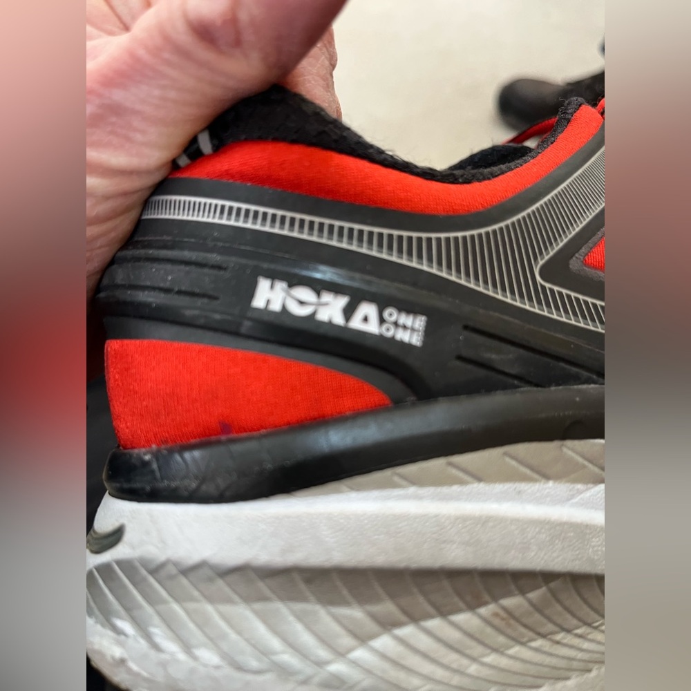 Hoka ONE ONE BONDI4 RUNNING Shoes
Men’s size 13 
Preowned Used Hole and scuffs. - Picture 11 of 16